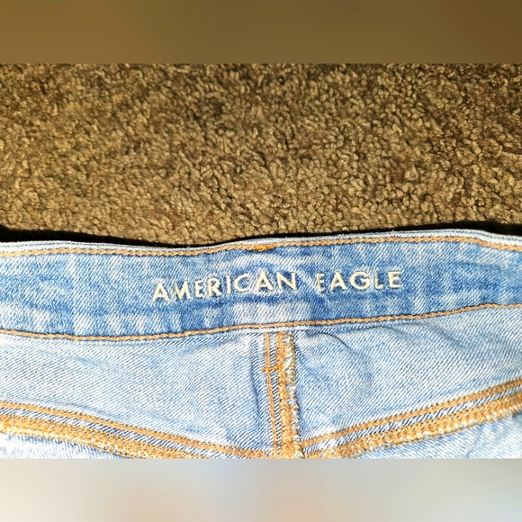 Shorts - Picture 3 of 4